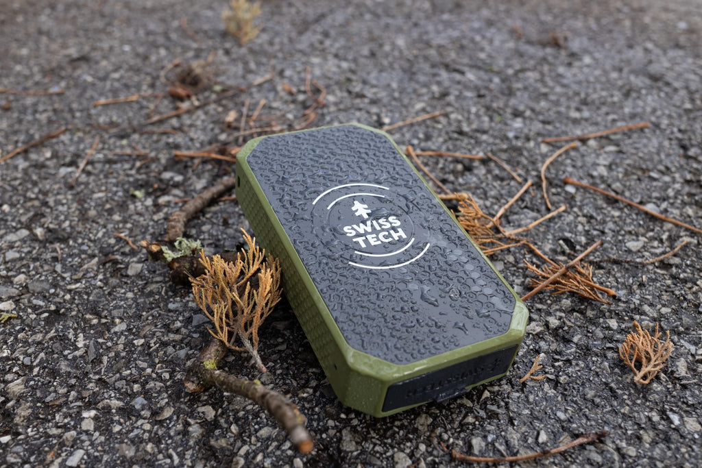 20000Mah Wireless Power Bank with Flashlight and IP54 Protection