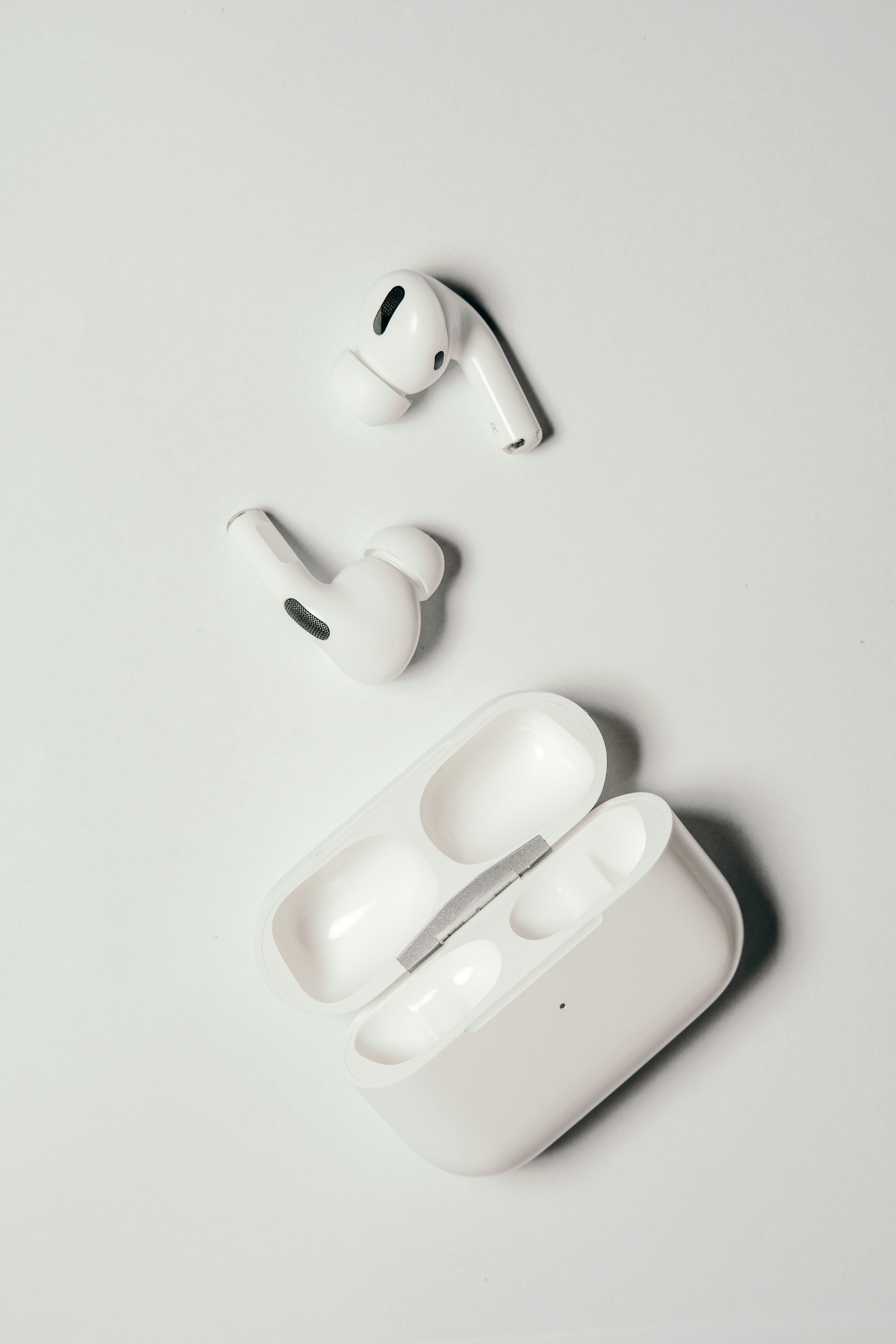 AirPods Pro 2 Complete Protection Bundle - Silicone Case + Accessories